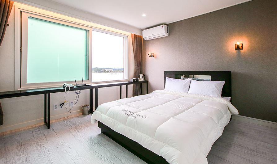 Hotel Swan Gangneung Bagian luar foto