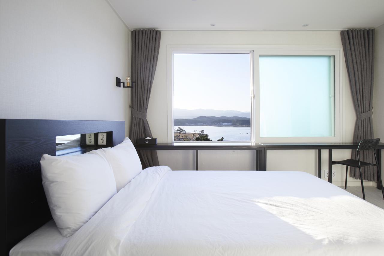 Hotel Swan Gangneung Bagian luar foto