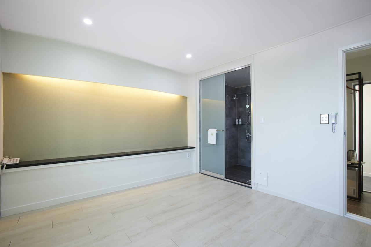 Hotel Swan Gangneung Bagian luar foto
